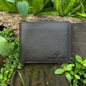 Clasic Short Wallet With Buttoned Coin Pocket